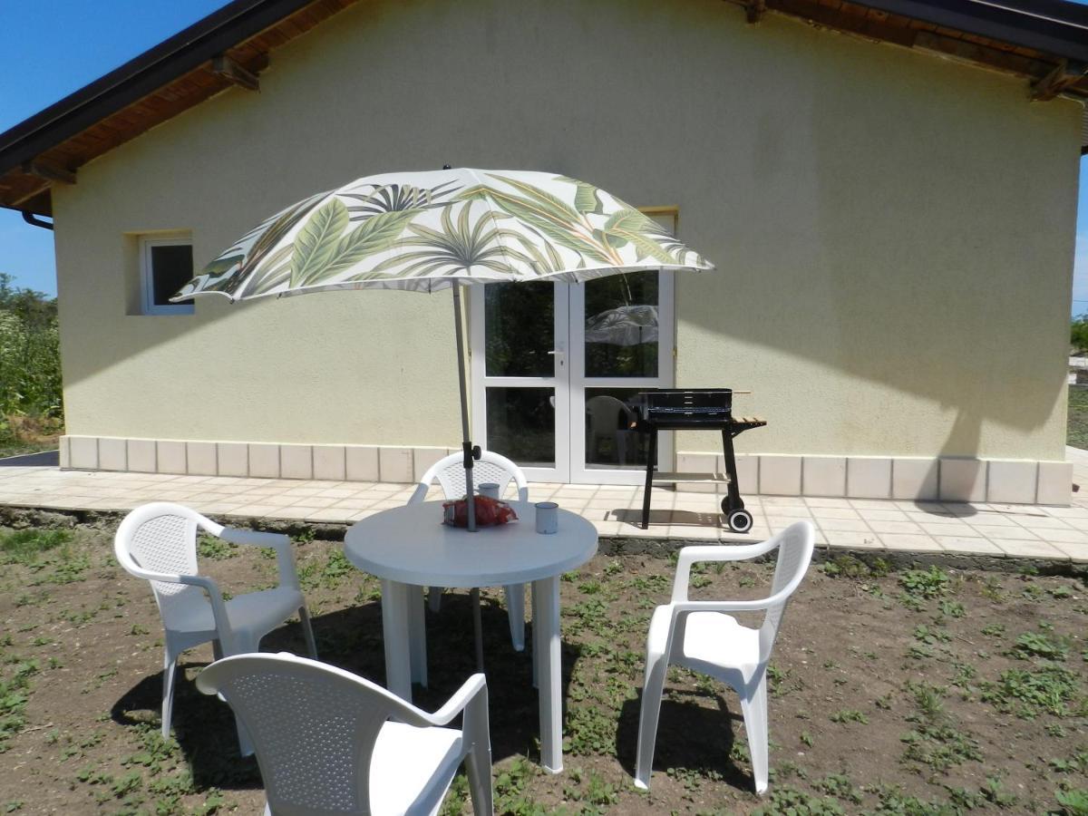 Villa Campo Ezerets Luaran gambar